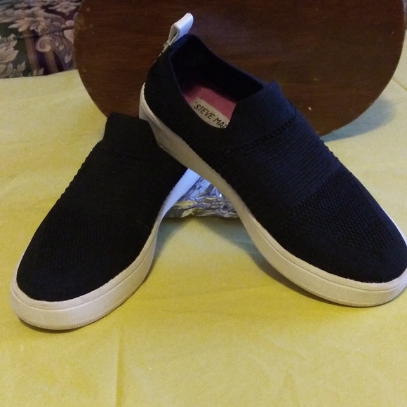 Steve Madden Other - Steve Madden Slip On Youth Sneakers